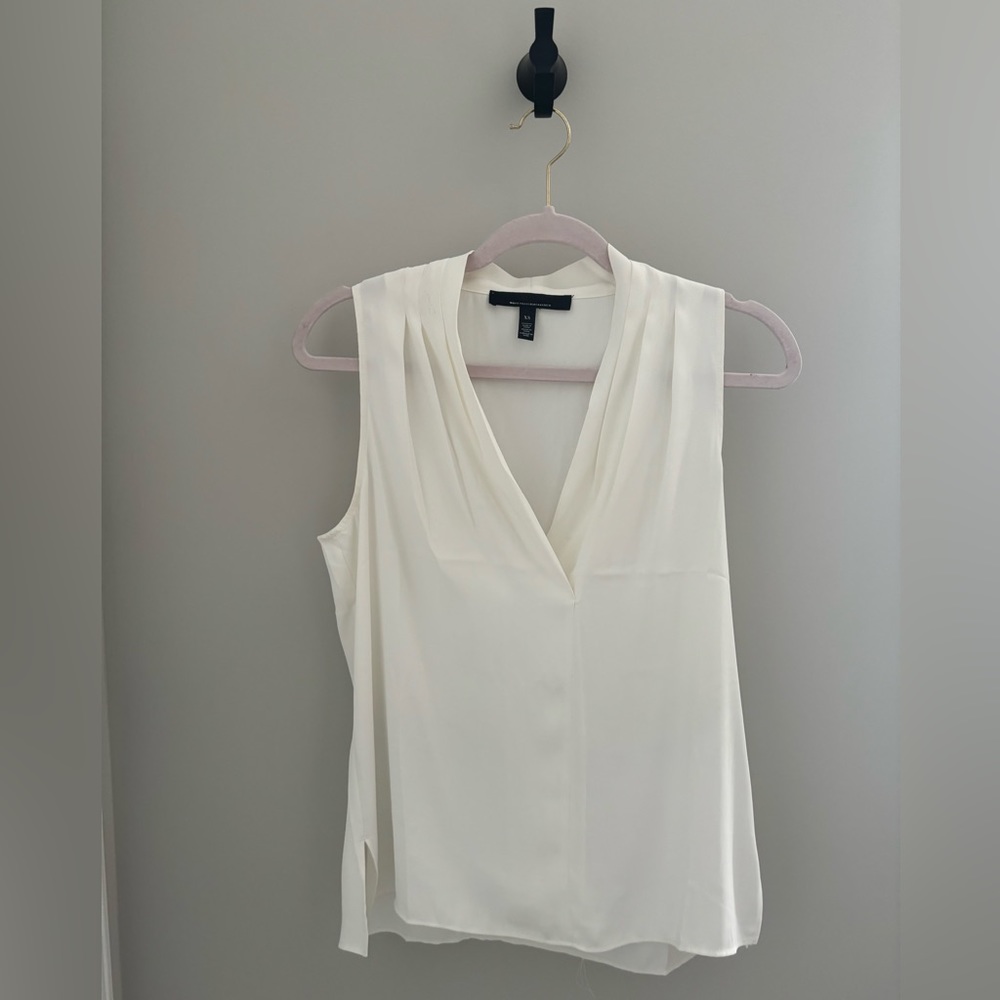 White House Black Market Sleeveless blouse XS